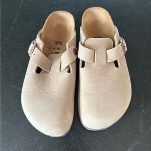 Birkenstock Boston Tan Mules size 39